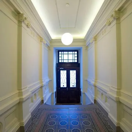 Kafka's Head Apartment *